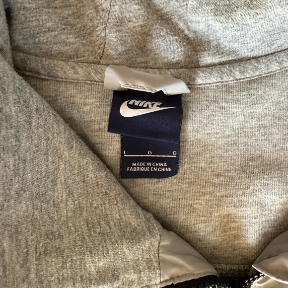 Nike Grey Asymmetrical Zip Up Hoodie size Large - Picture 3 of 3